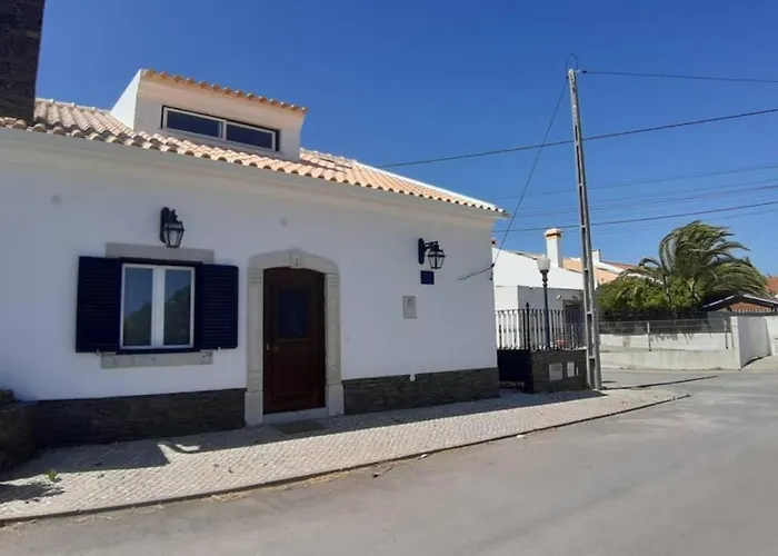 A Casa Da Foz Moradia Com Vista Mar Sesimbra
